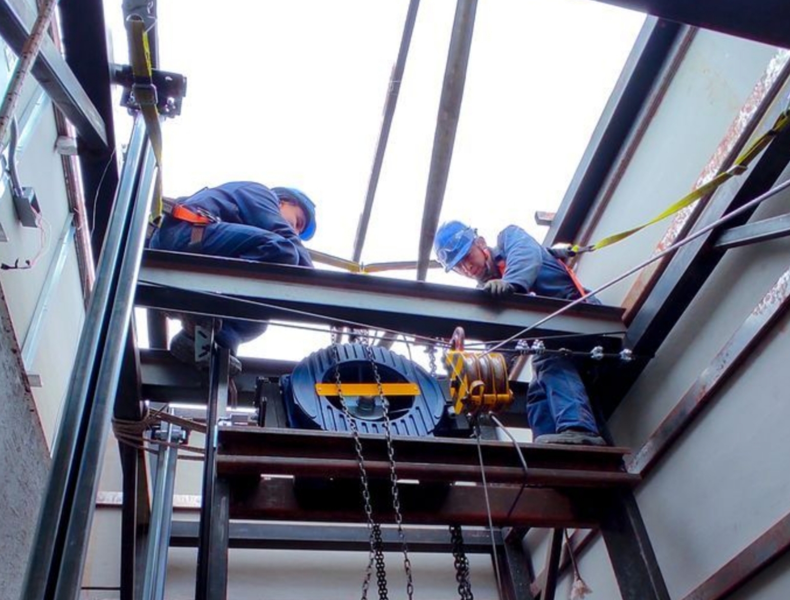 Elevator Modernization to Japanese